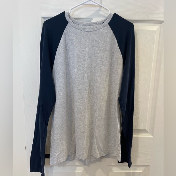 Lululemon 5 Year Basic LS - Picture 1 of 3